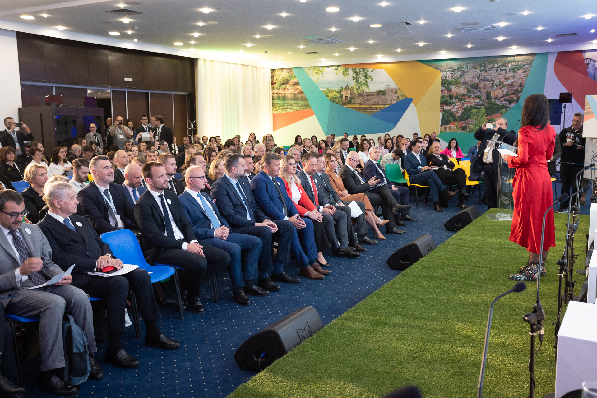 Galleria Conclusione positiva dell'8° Forum EUSAIR e dichiarazione finale di Sarajevo - Diapositiva 1 di 16
