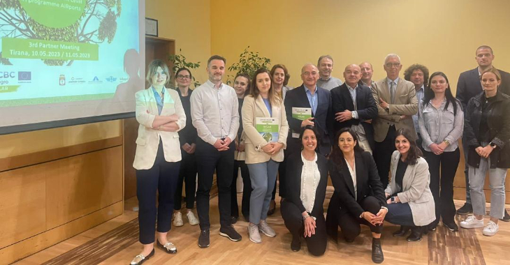 Galleria SOLAR, a Tirana il terzo incontro dei partner internazionali per una gestione sostenibile degli aeroporti di Puglia, Albania e Montenegro - Diapositiva 1 di 5