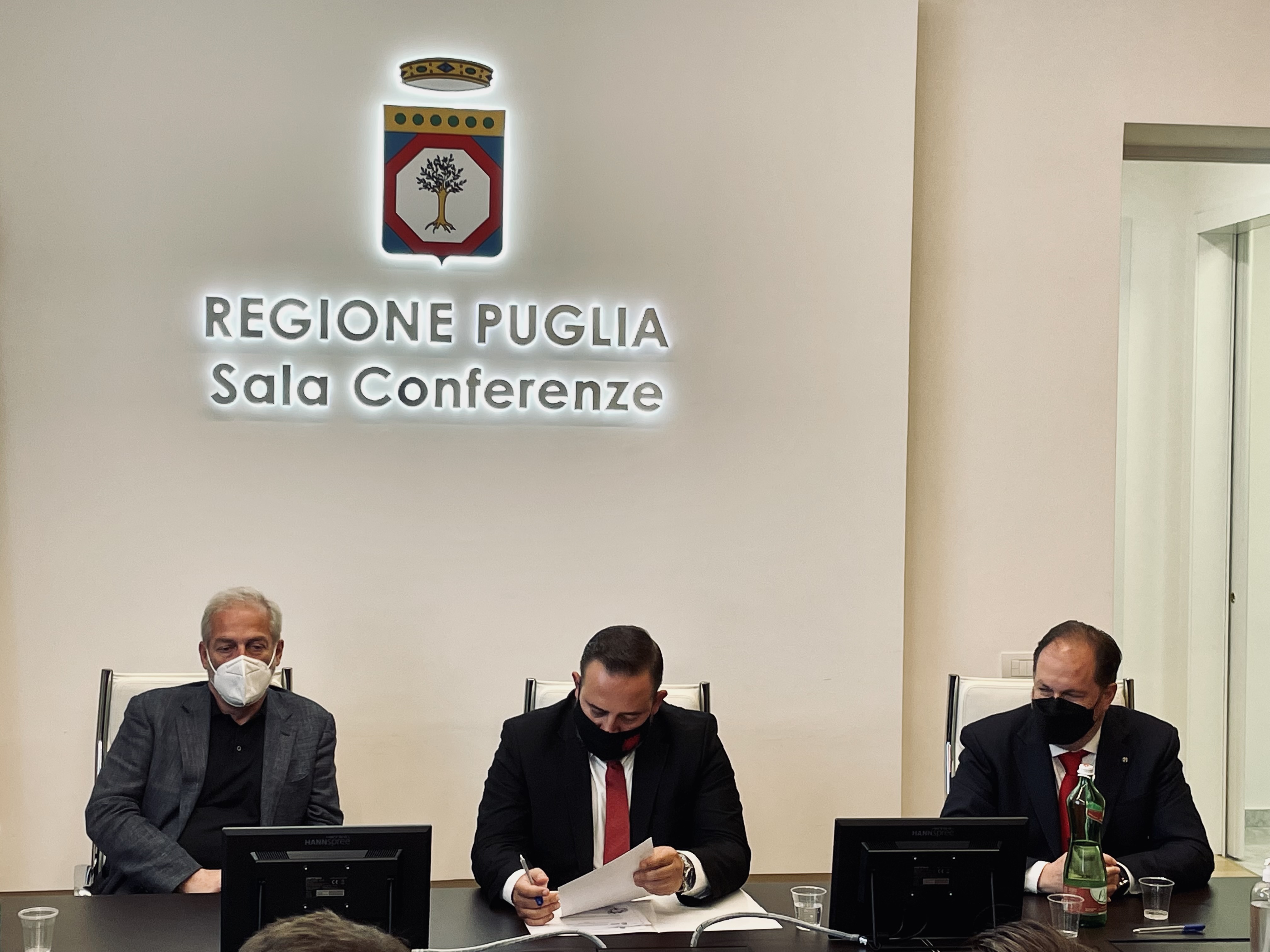 Galleria Incontri bilaterali Puglia - Albania: la cultura dell’innovazione per la crescita dei territori transfrontalieri - Diapositiva 3 di 11