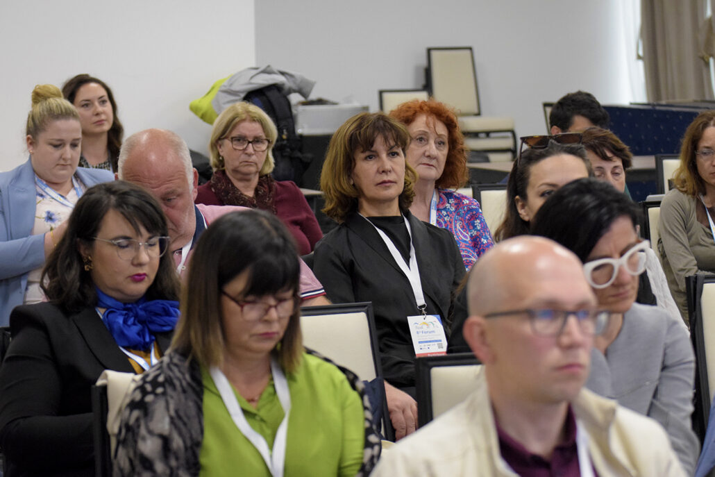 Galleria Conclusioni della sessione Pilastro IV Turismo Sostenibile all'8° Forum EUSAIR a Sarajevo - Diapositiva 3 di 5