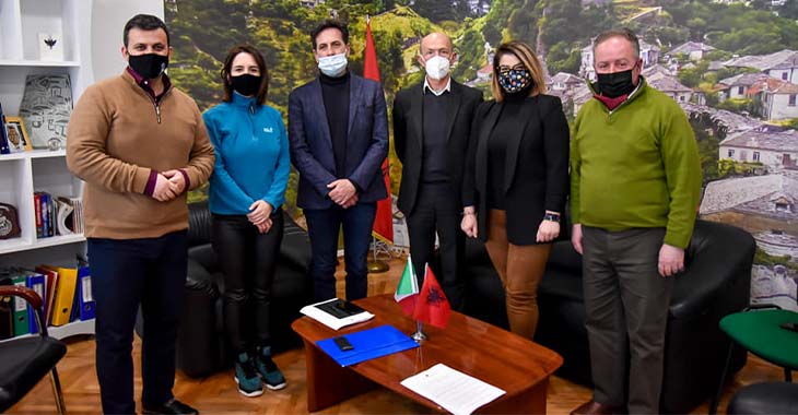 Galleria Il teatro Zihni Sako di Argirocastro torna alla vita grazie alla cooperazione tra Italia e Albania &nbsp; - Diapositiva 1 di 4