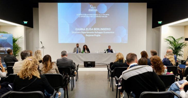 Gallery Bandi e strumenti finanziari a sostegno dell’internazionalizzazione delle imprese: a Bari il workshop organizzato da Regione Puglia e UNIDO ITPO Italy - Slide 1 of 5