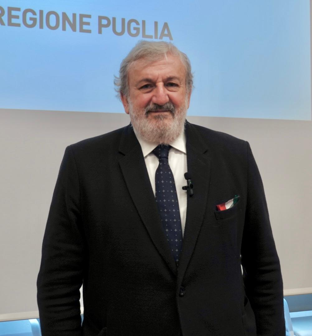 Galleria AUTONOMIA DIFFERENZIATA, IL PRESIDENTE EMILIANO: “UNA BELLA GIORNATA PER CHI HA DEDICATO LA SUA VITA ALLA REPUBBLICA” - Diapositiva 10 di 14