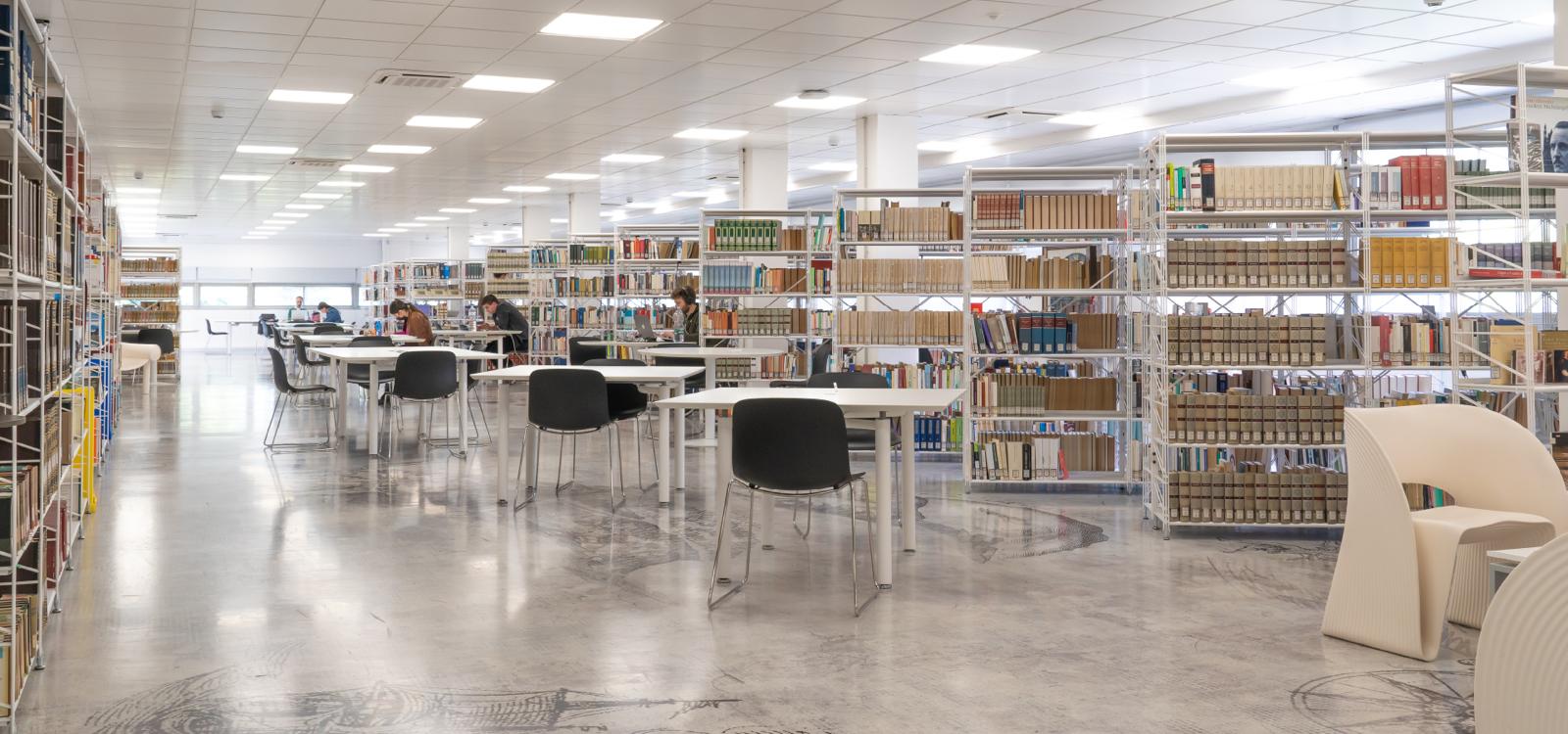 Galleria La Biblioteca La Magna Capitana di Foggia riaprirà il 1° settembre. L’assessora Miglietta: “Impegno mantenuto con i cittadini e le cittadine foggiane” - Diapositiva 1 di 3