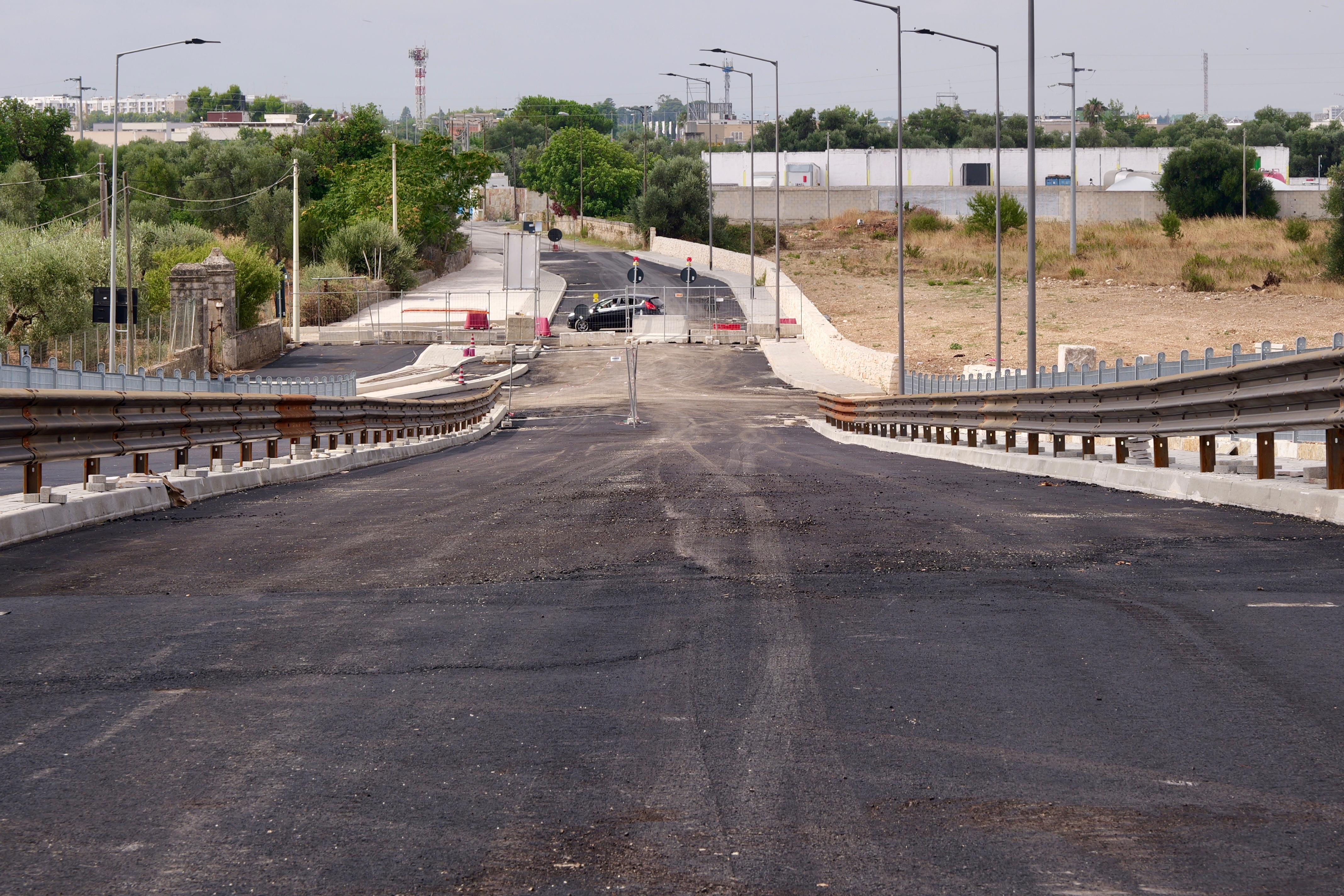 Galleria Mobilità, sopralluogo al cantiere del sovrappasso di Santa Caterina: a settembre Bari eliminerà l'ultimo passaggio a livello delle Ferrovie Appulo Lucane - Diapositiva 8 di 12