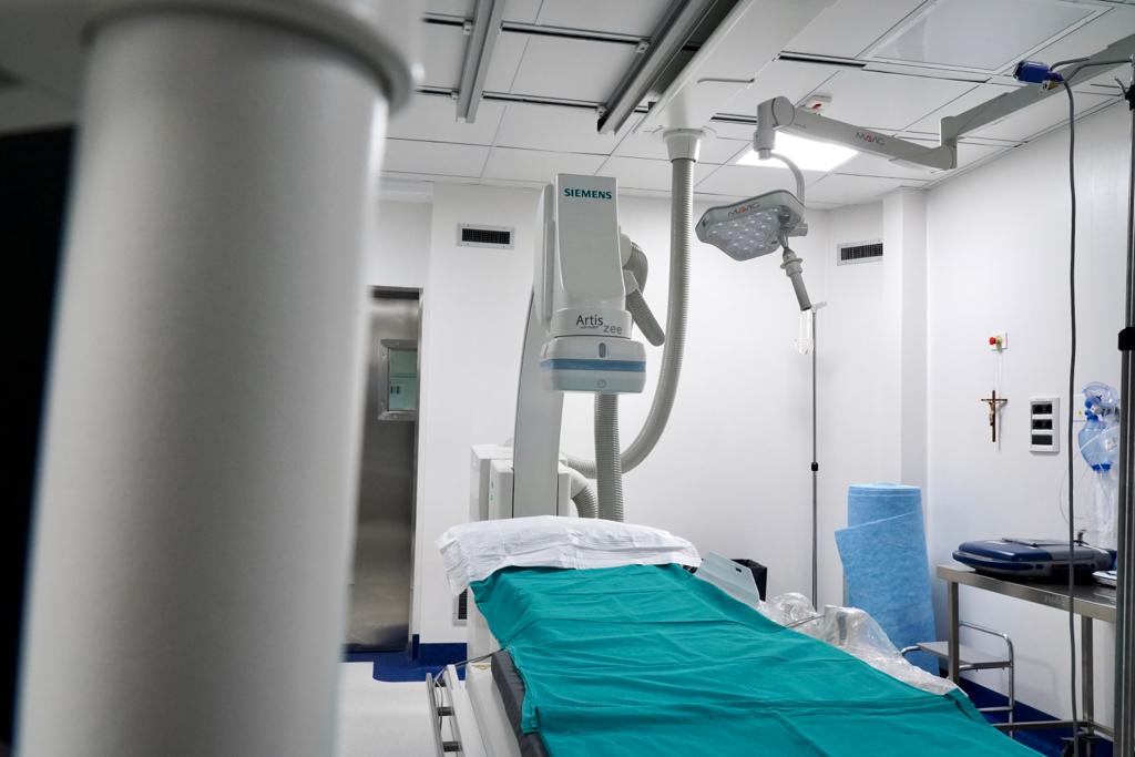 Galleria Cardiologia hi tech all’Ospedale Di Venere: installati due nuovi angiografi con tecnologia digitale - Diapositiva 6 di 12