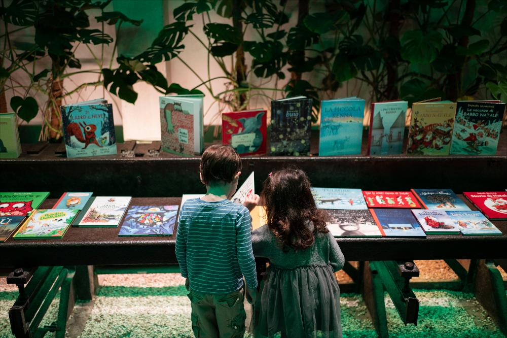 Book point della Libreria SemiMinimi di Lecce - Teatro in Tasca 2024/2025